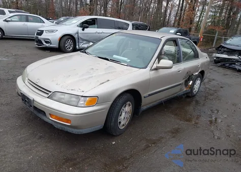1995 Honda Accord Lx/Ex z USA, uszkodzony, nr VIN 1HGCD5637SA043961